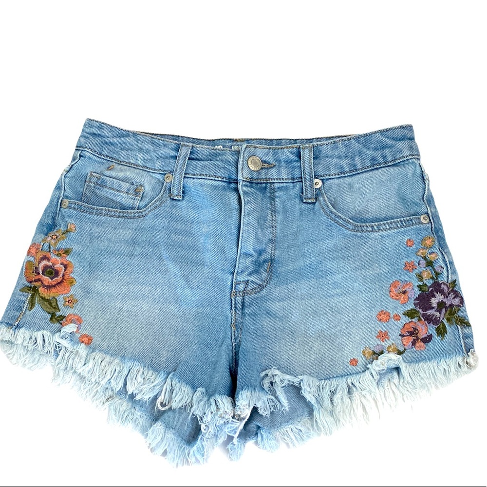 Mossimo High Rise Shorty 4 / 27 embroidered shorts